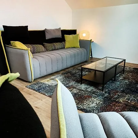 Moderne Und Komfortable Direkt In * Bayreuth